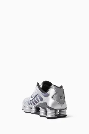 حذاء سنيكرز شوكس تي إل