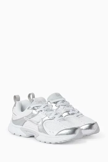 V5 RNR Lace-up Sneakers