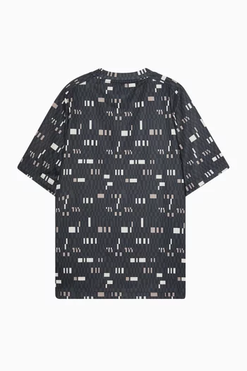 تي شيرت مزين بنقشة بتقنية Dri-Fit 