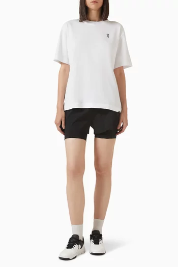 شورت بيرفورمانس بطول 2/1‏ وحياكة داخلية بطول 3"‏ بوصة