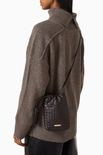 حقيبة كروس هدسون برباط تضييق جلد مجدول