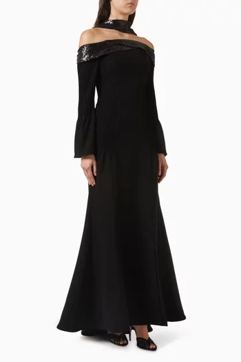 فستان سهرة بأكتاف مكشوفة