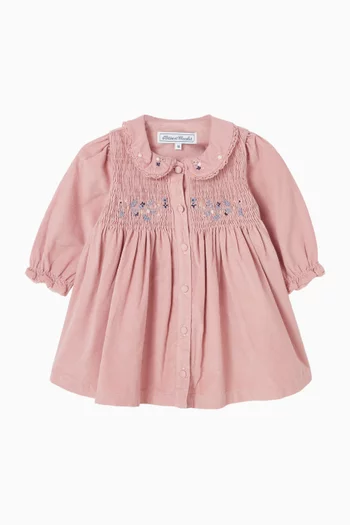 فستان واسع بياقة مطرزة