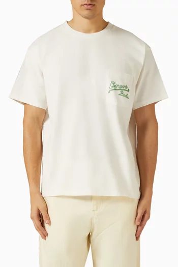 تي شيرت بشعار Geneva مطرز بخرز على الجيب قطن