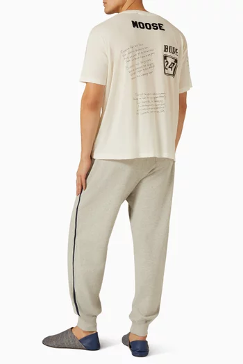 تي شيرت بشعار مخيم قطن