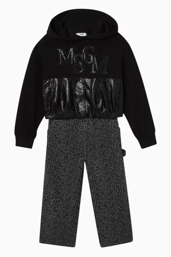 كنزة بغطاء رأس وشعار الماركة صوف ثقيل الوزن