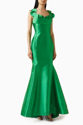 فستان مزين ببتلات زهور تفتا