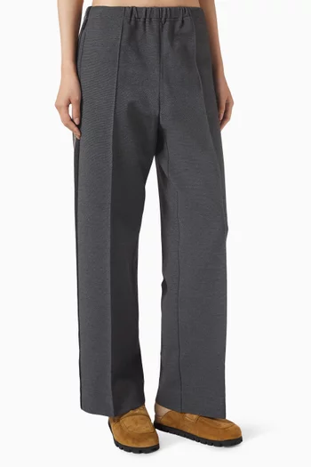 Straight-fit Pants in Stitch-knit