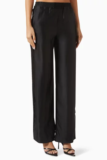 بنطال باتشو بأجزاء دانتيل