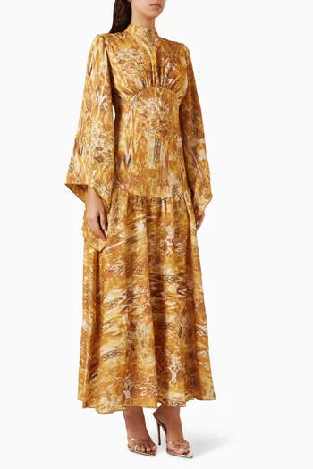 فستان بتصميم مشد ونقشة شيفون