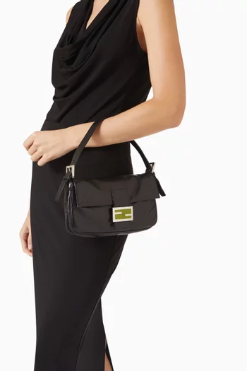 2000s Baguette Bag in Leather