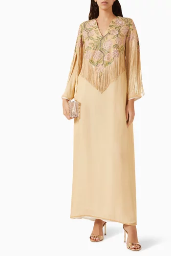 جلابية مزينة بشرّابات