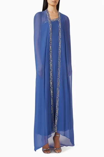 فستان متوسط الطول بكتف مكشوف وكاب