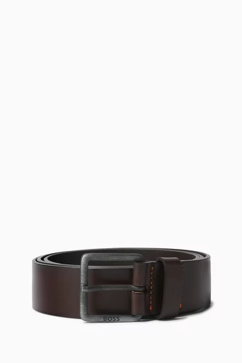 Logo Buckle Belt in Leather