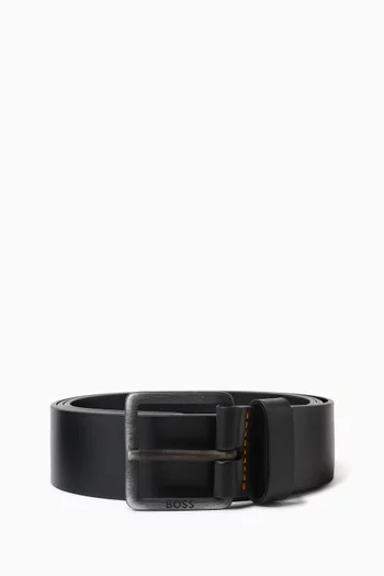 Logo Buckle Belt in Leather