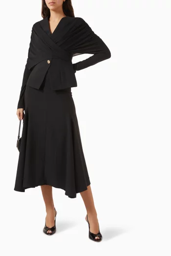 بلوزة بدرابيه بتصميم متقاطع