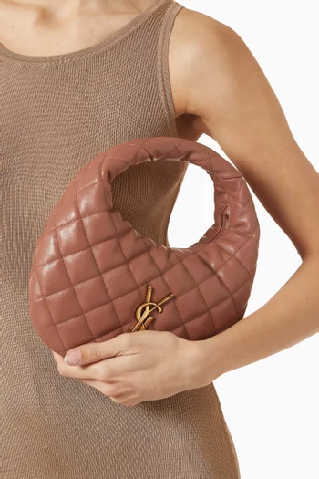 حقيبة إيكارينو مبطّنة جلد ماعز نابا