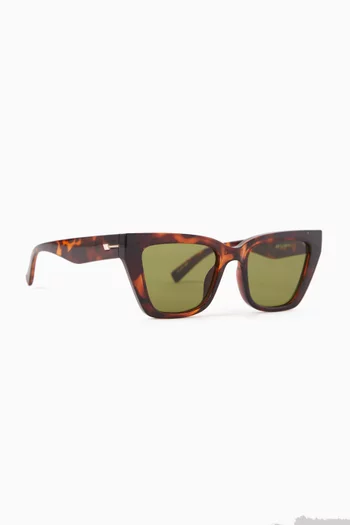 LE COEUR IS DESIGNED WITH A STRUCTURED CAT-EYE SILHOUETTE, OFFERING A REFINED YET EFFORTLESS AESTHETIC.:Brown    :One Size|218783484