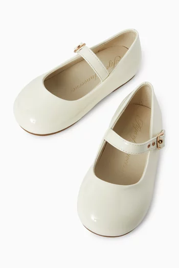 Eva Ballet Flats in Patent Faux Leather