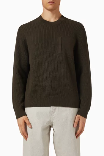 سترة بفتحة رقبة مستديرة وجيب