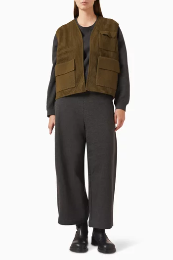 Pocket Vest in Ribbed-knit