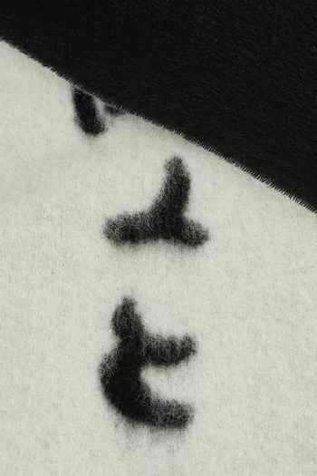 Logo Fringe Reversible Scarf in Wool-blend