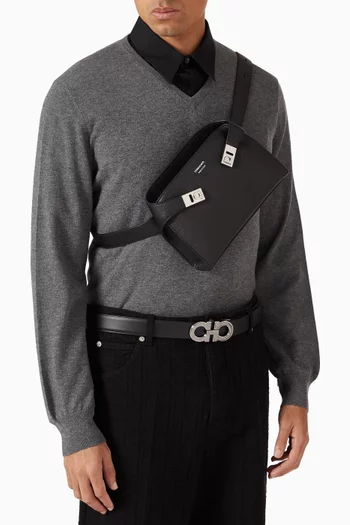 Hug Belt Bag in Calf Leather