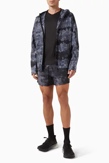 جاكيت للجري مزين بنقشة