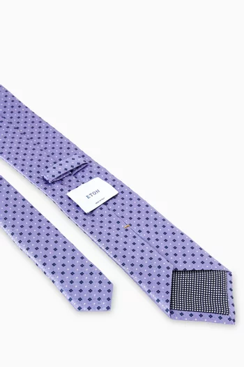 ربطة عنق بنقشة زهور دقيقة نسيج حرير