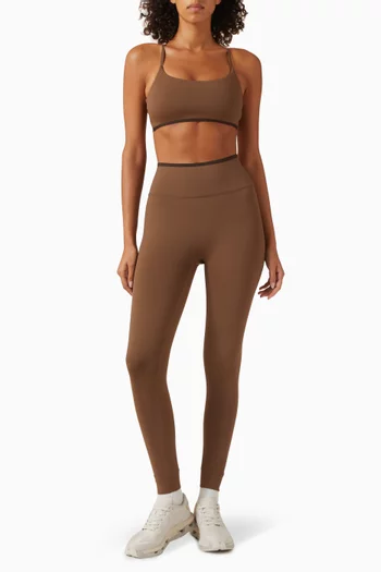 حمالة صدر بحمالات رفيعة قماش مقوى