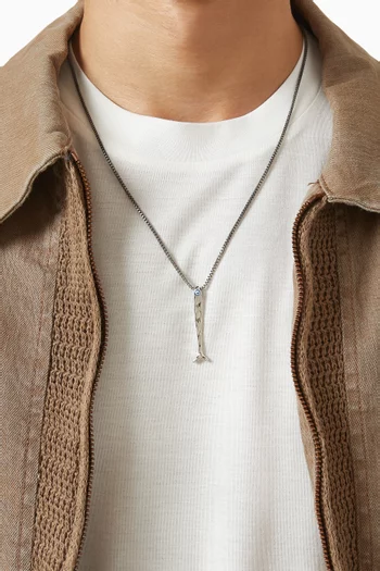 قلادة فينج شوي فيش فضة إسترلينية