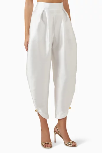 بنطال بقصة ساق أسطوانية