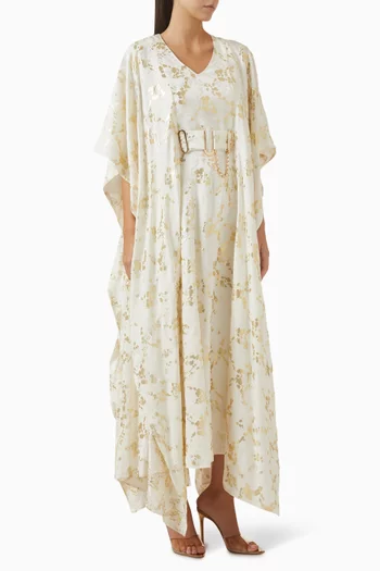 فستان طويل مزين بنقشة وحزام