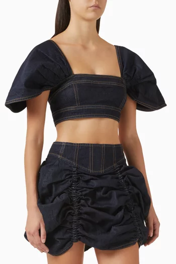 بلوزة بأكتاف مكشوفة دينم