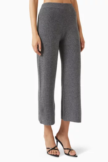 Cropped Pants in Knit