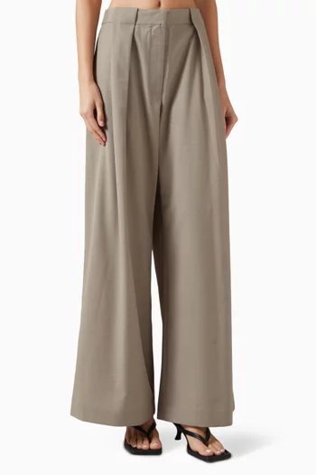 Pleat Loop Pants