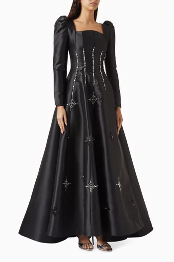 فستان طويل مطرز ستان