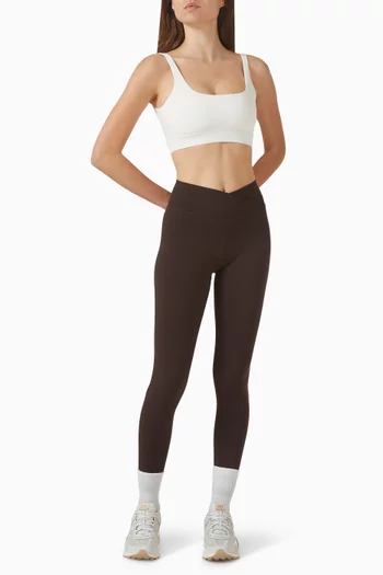 حمالة صدر رياضية بفتحة رقبة مربعة وشعار الماركة قماش دايفليكس