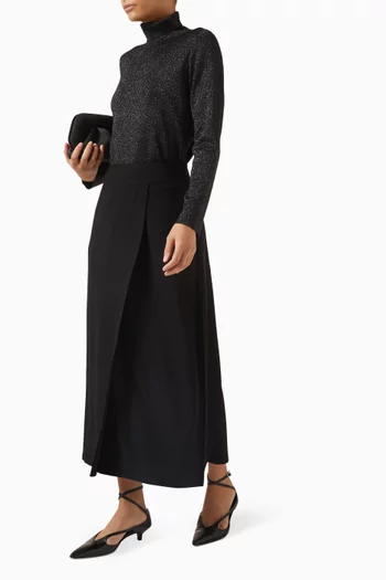 بلوزة بياقة عالية صوف لامع