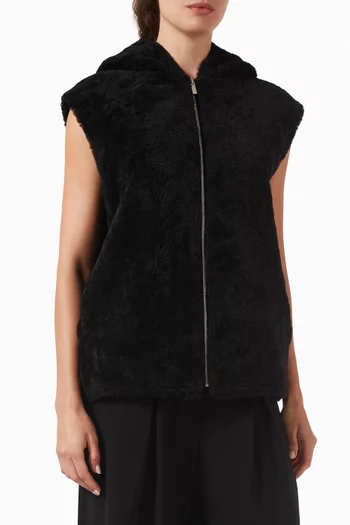 Hooded Vest in Shearling