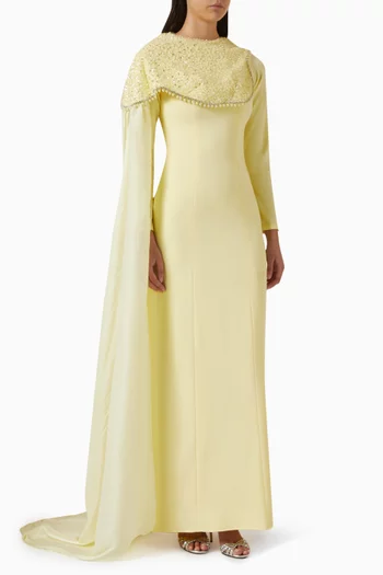 فستان فين مزين بتطريزات