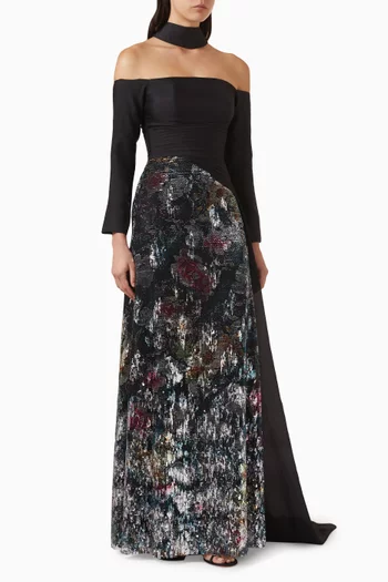 فستان سهرة سلاي مزين بتطريزات