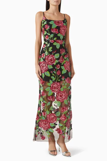 فستان سهرة ليرا مزين بتطريزات