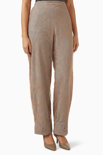 بنطال بتطريز زهور