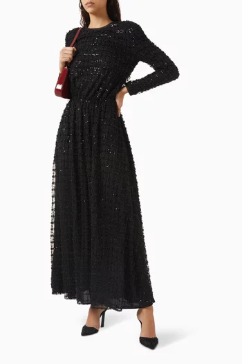 فستان مطرز بالخرز تول