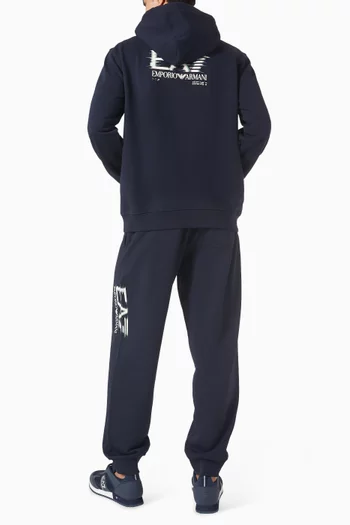 كنزة بغطاء رأس وشعار الماركة قطن