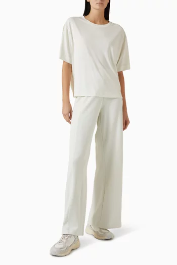 تي شيرت مطرز بأحجار الراين