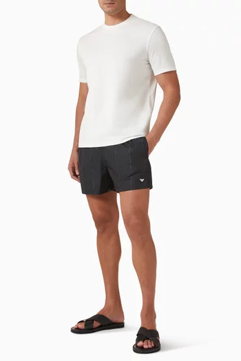 شورت سباحة مخطط