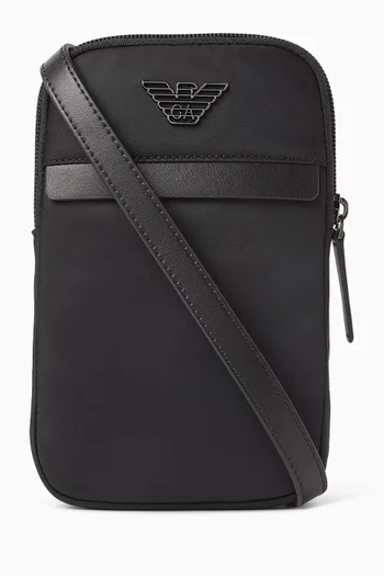 حقيبة كتف بشعار الماركة نايلون معاد تدويره