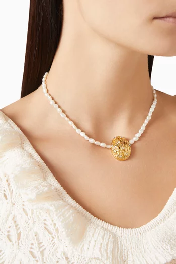 قلادة دارلا مزينة بلؤلؤ نحاس مطلي ذهب عيار 18